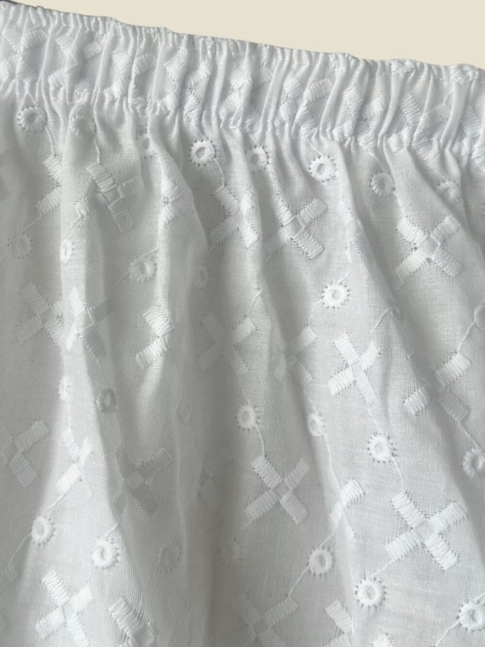 Source Unknown White Wide-Leg Eyelet Pants - Picture 2 of 4